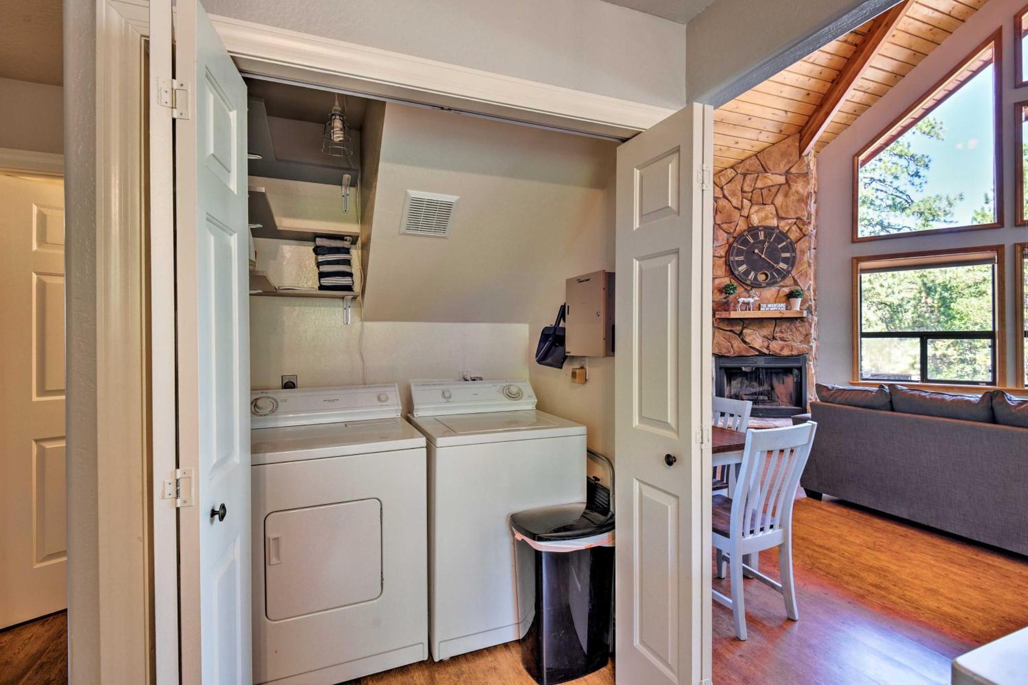 Updated And Modern Munds Park Home With Fire Pit! Exteriör bild